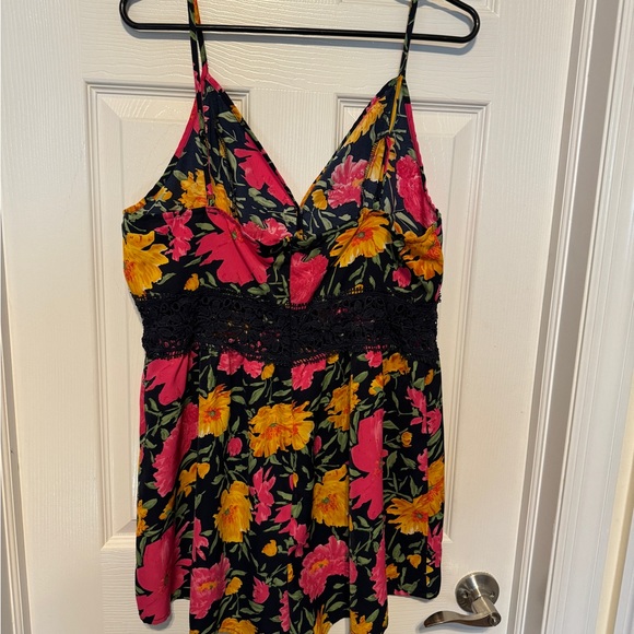 SHEIN Floral Shorts Romper XL - Picture 7 of 7